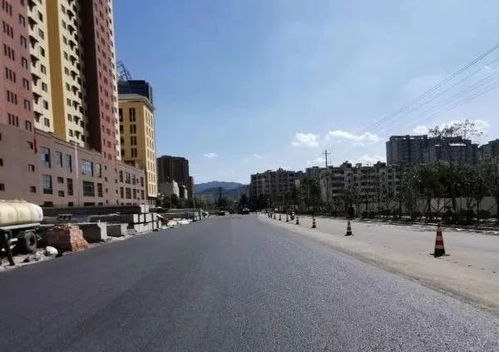 重磅 黃沙橋棚改基礎(chǔ)配套設(shè)施道路工程瀝青路面全線(xiàn)貫通