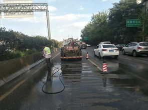 官渡區(qū)交通運輸局完成 昆石 昆玉高速公路 官渡段 交通設(shè)施清洗